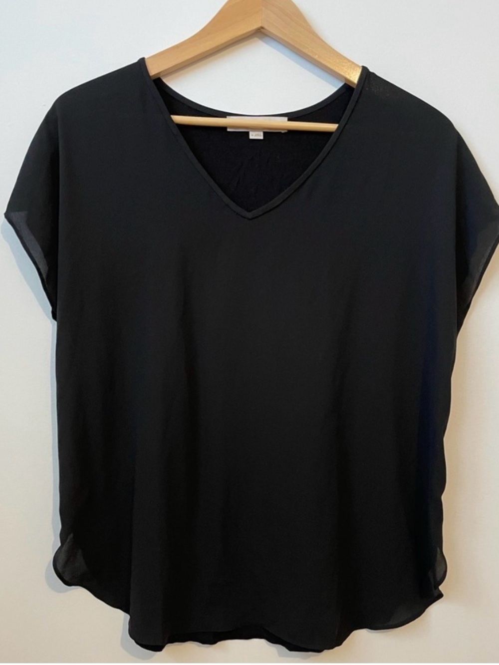 LOFT Black V-Neck Short Sleeve Blouse